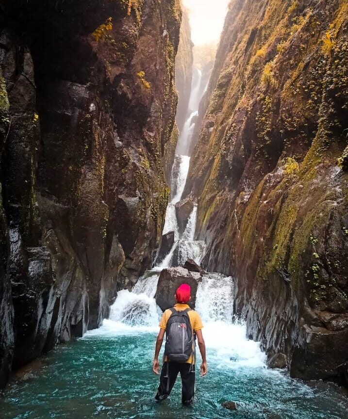 सातसडा धबधबा (Satsada Waterfall)