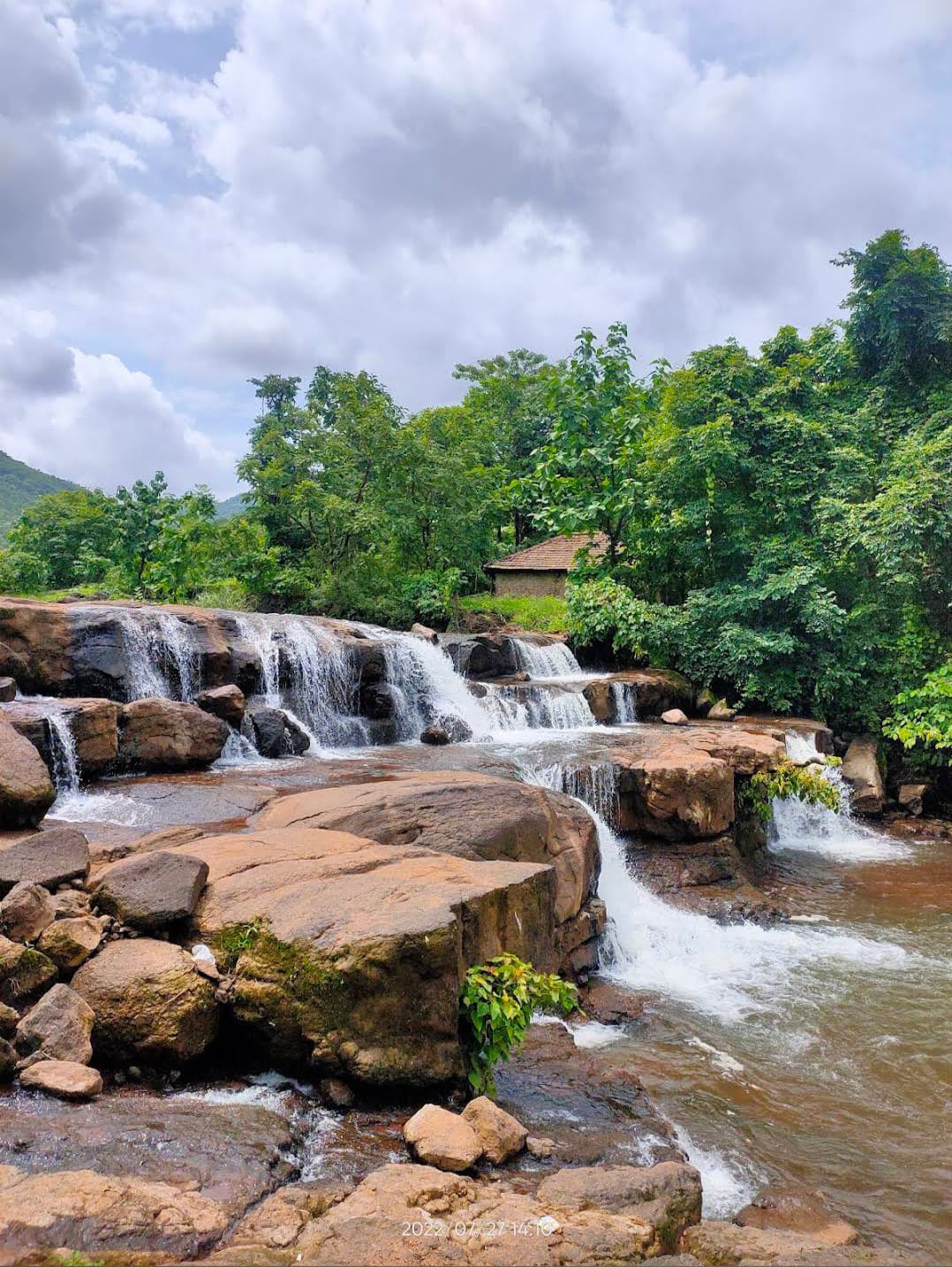 कुसगाव धबधबा